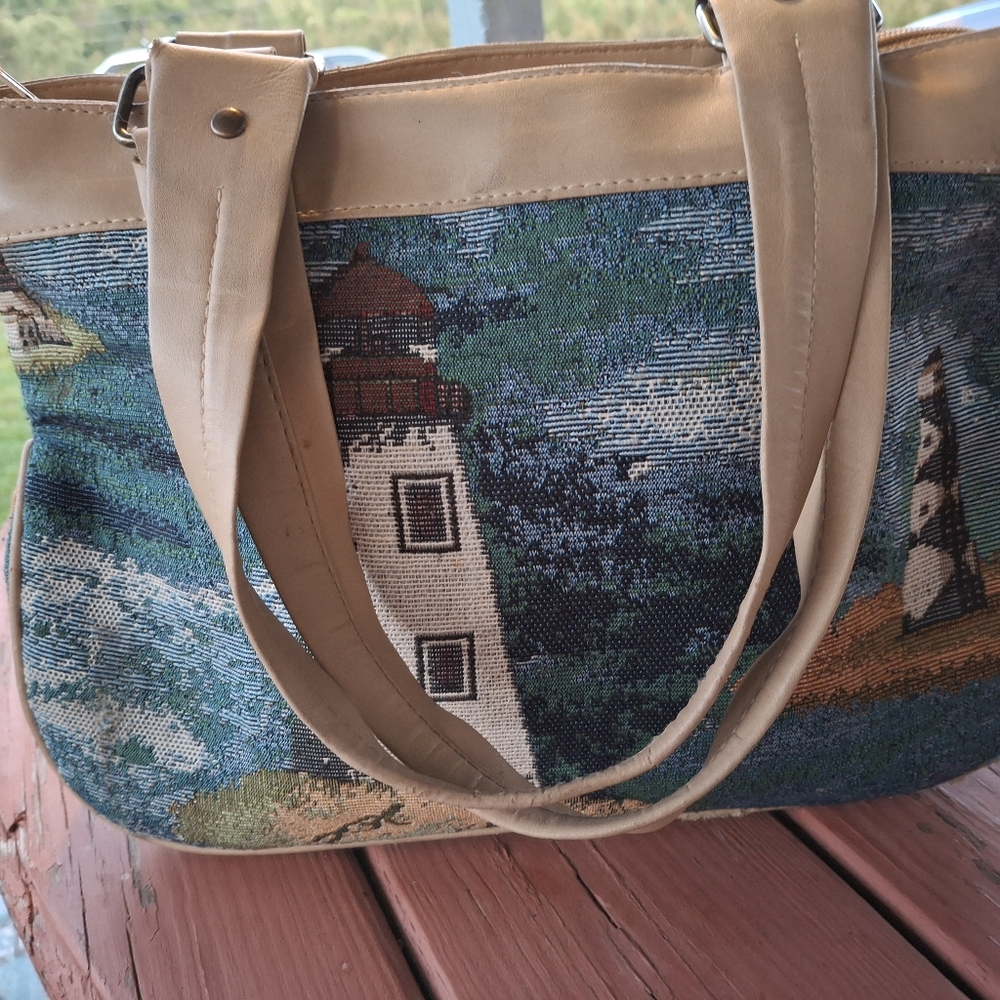 Lighthouse Purse - Picture 3 of 7
